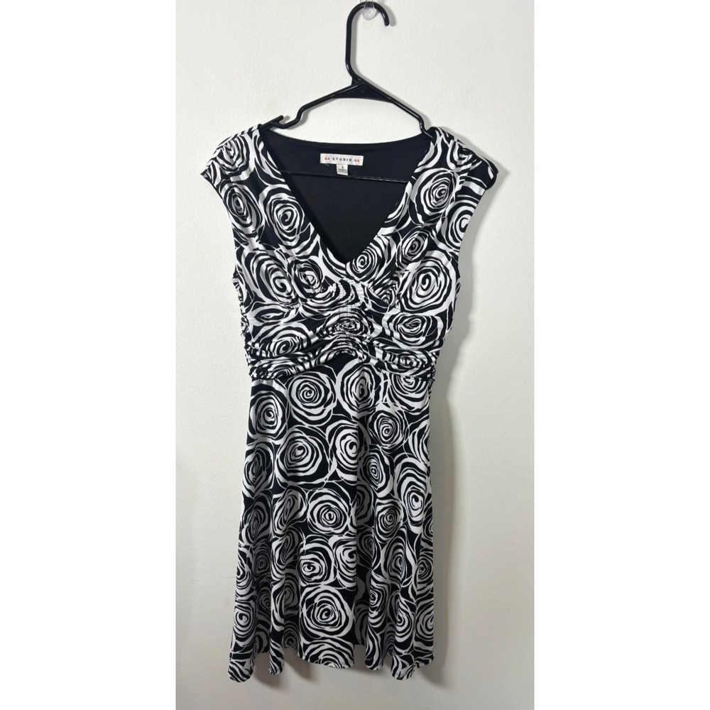 AA Studio AA Dress Size 4 Black and White Patterned V-Neck Date Night Cocktail